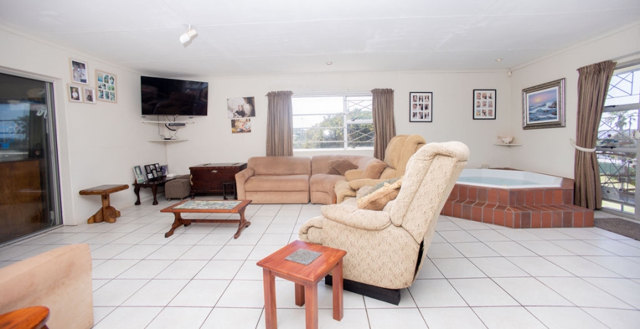 4 Bedroom Property for Sale in Queensberry Bay Eastern Cape
